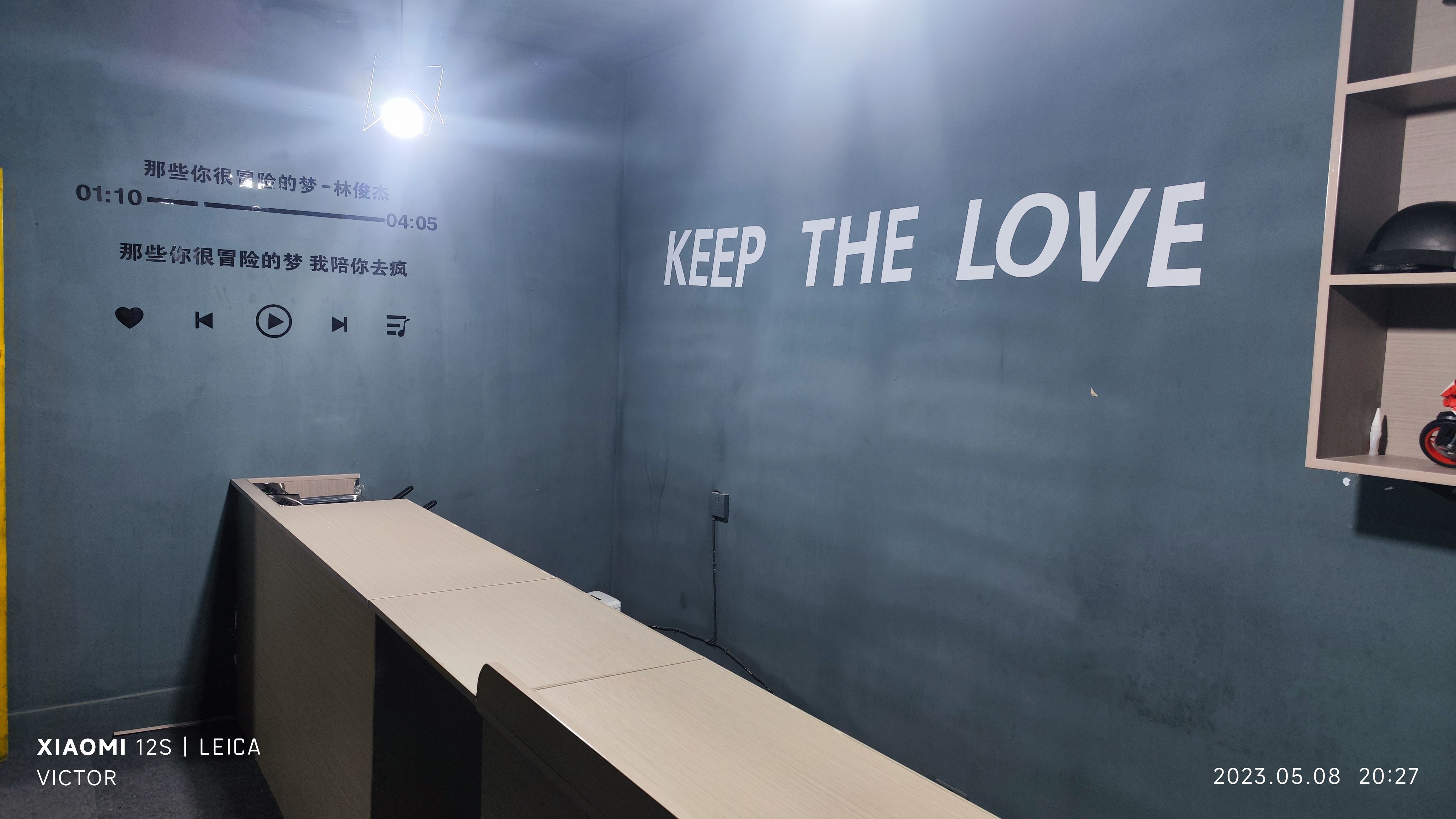 经济舱_机车驿站_环境